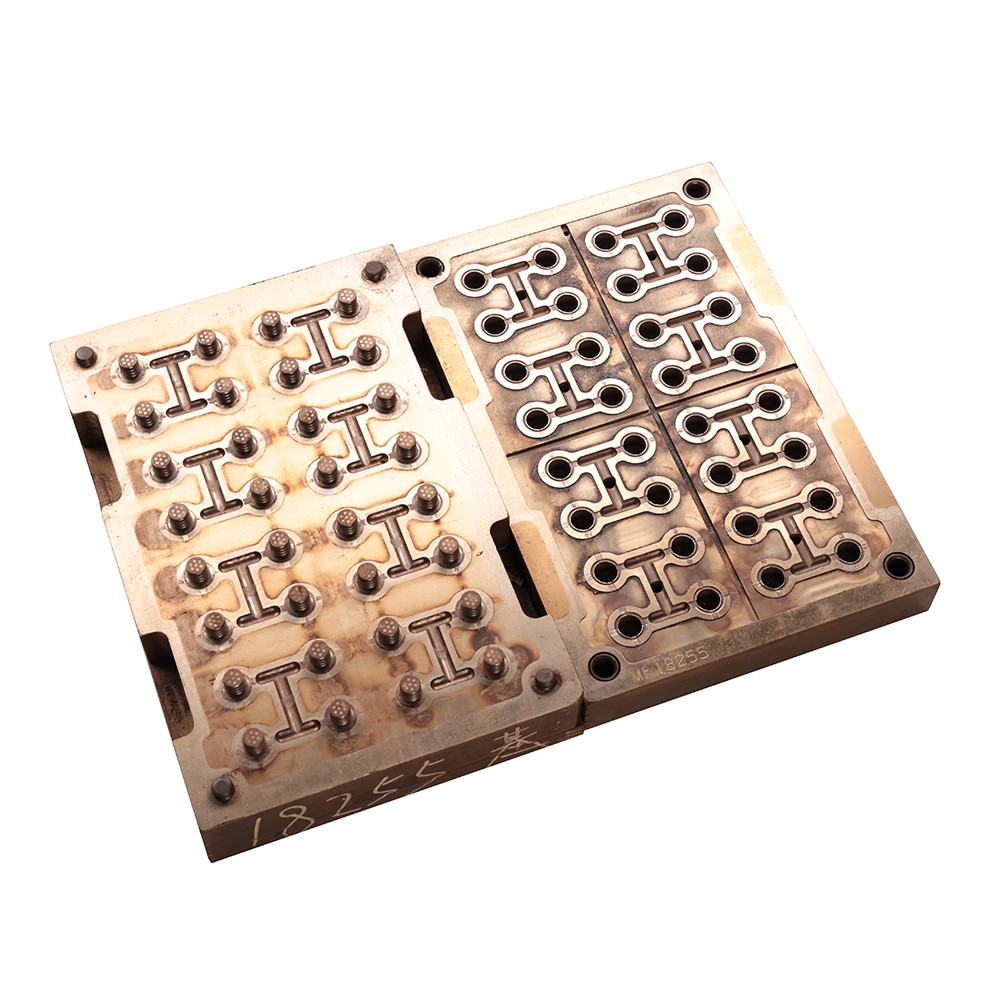 �����𽺸�